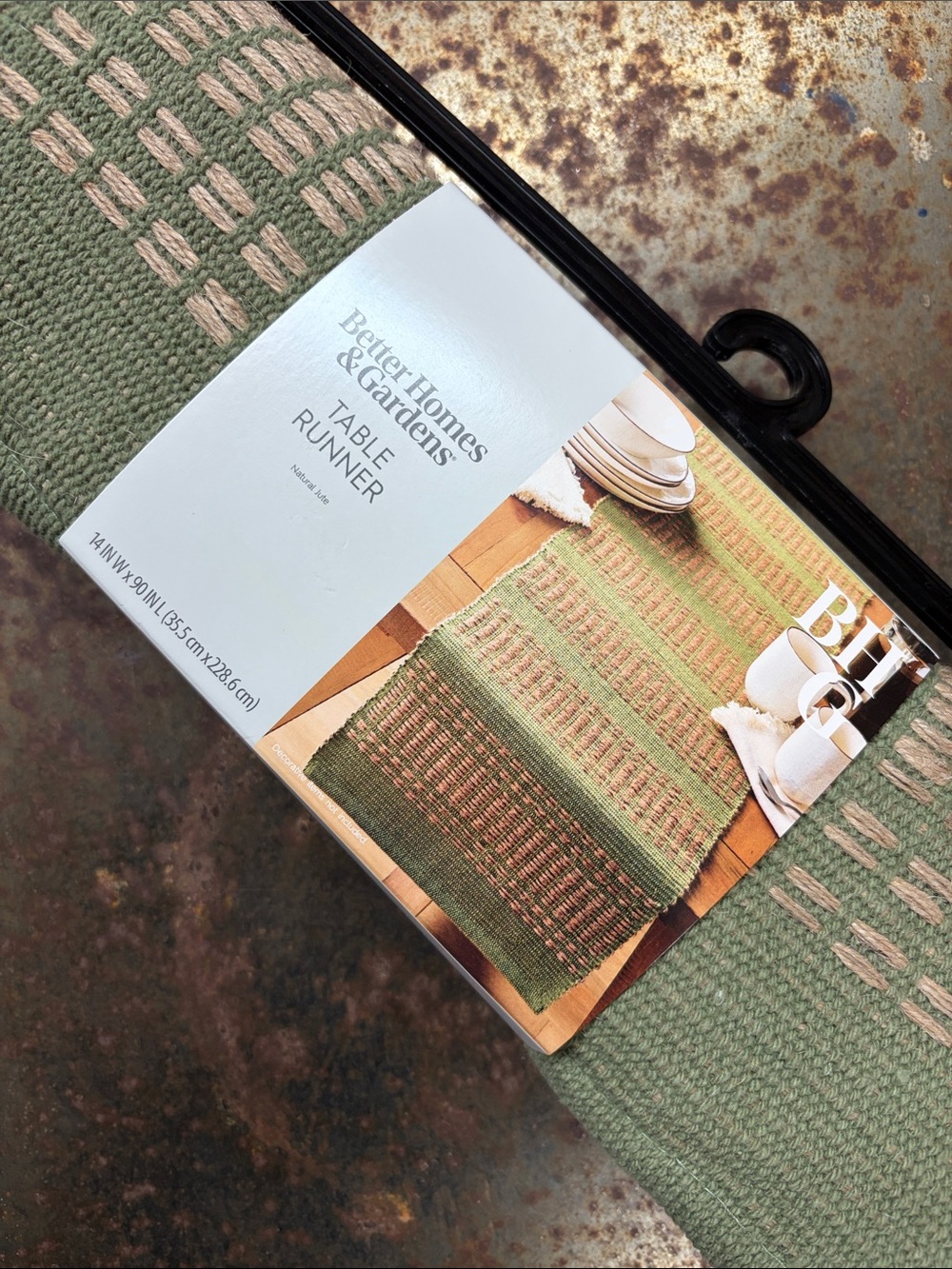 Better Homes And Gardens Jute Dark Cilantro Green Woven Table Runner. NWT. 14x90